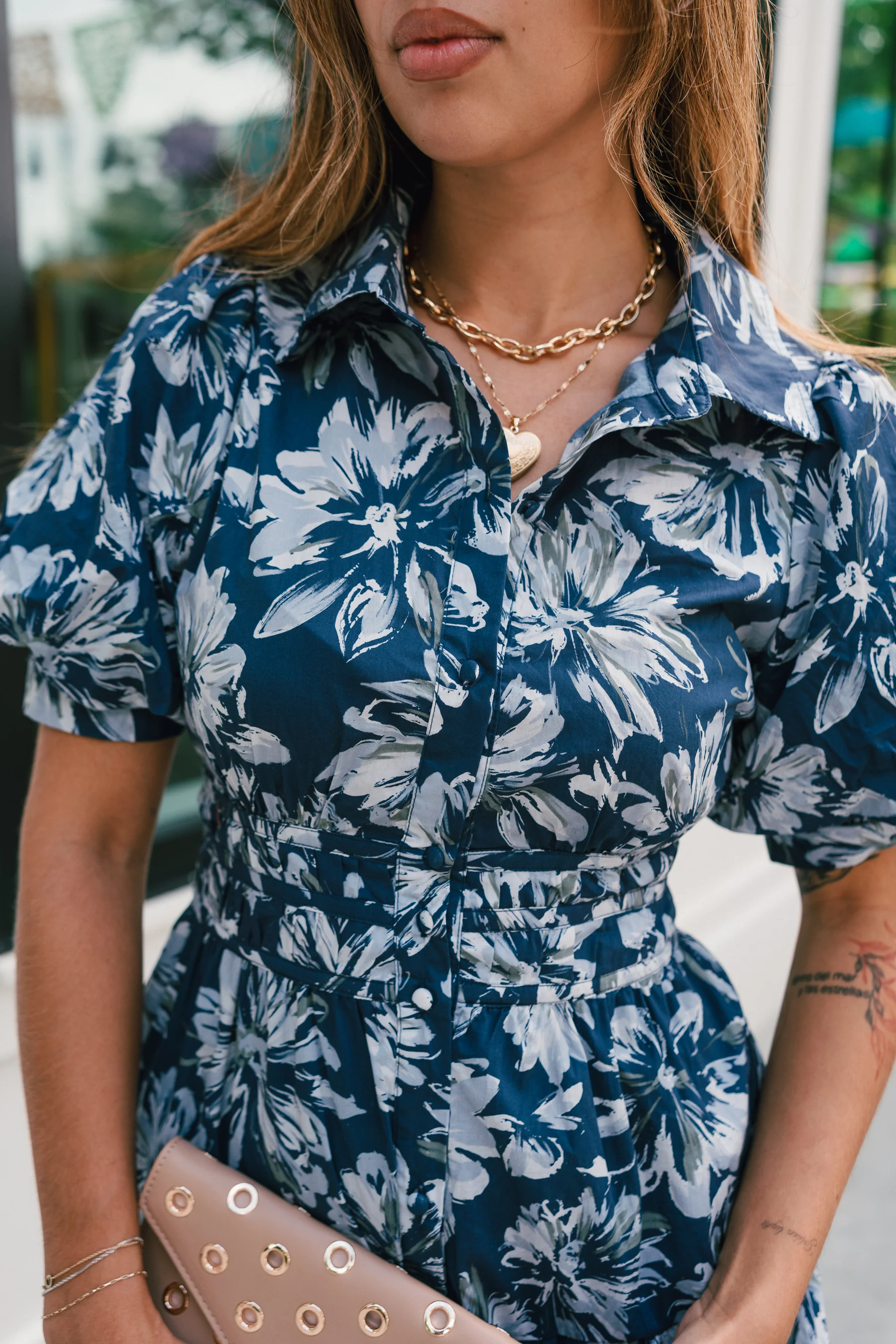 Abigail Blue Floral Short Sleeve Midi Dress - Image 3