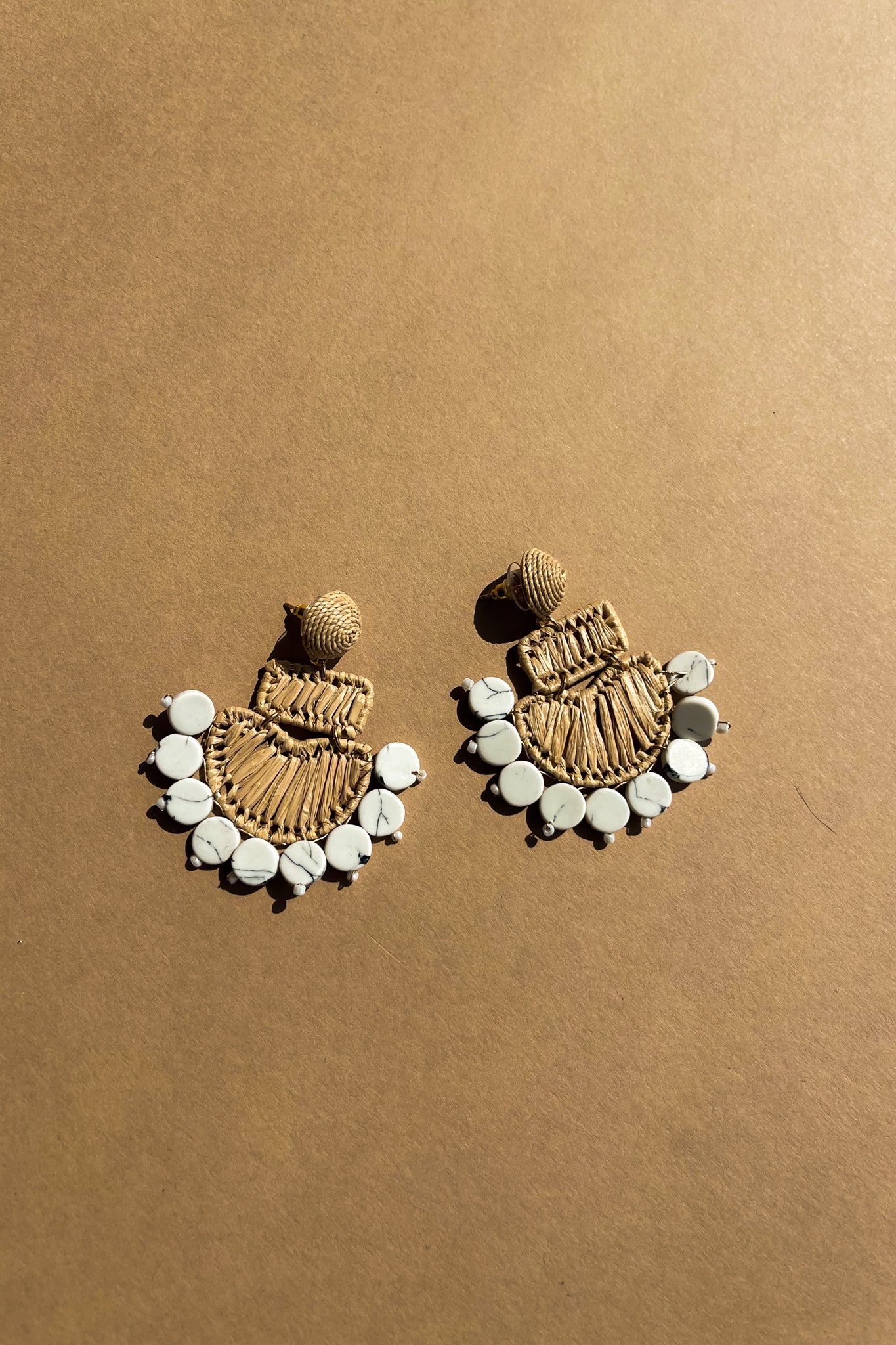Alina Marble & Woven Straw Dangle Earring - Image 2