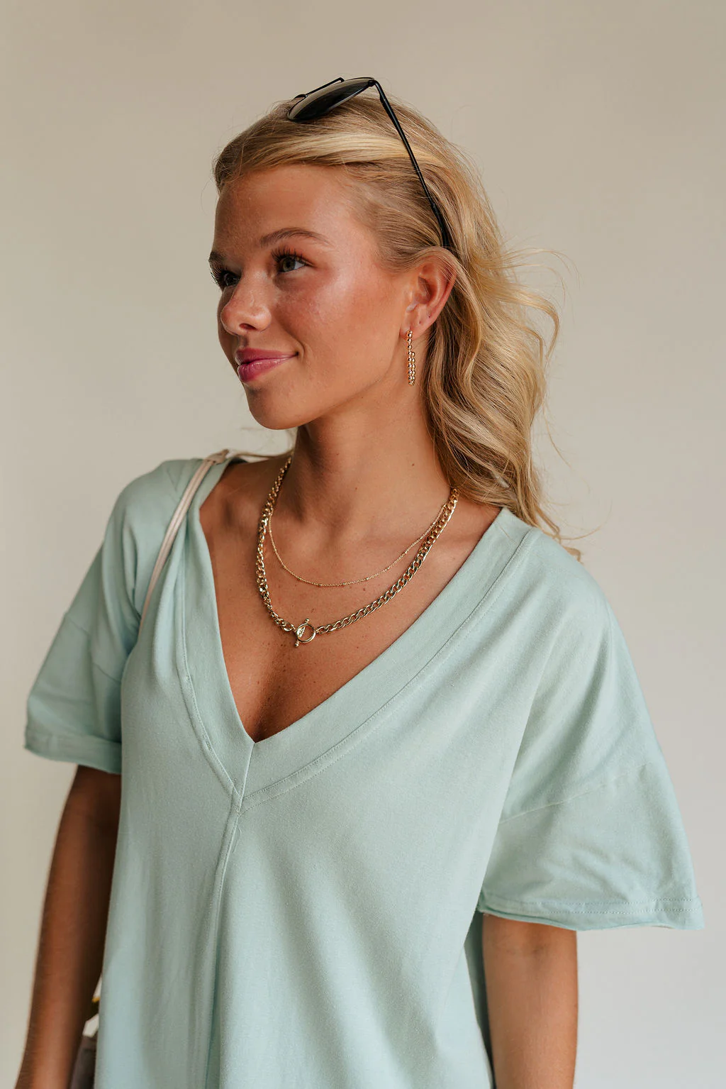 Aline V-Neckline Short Sleeve Romper - Image 5