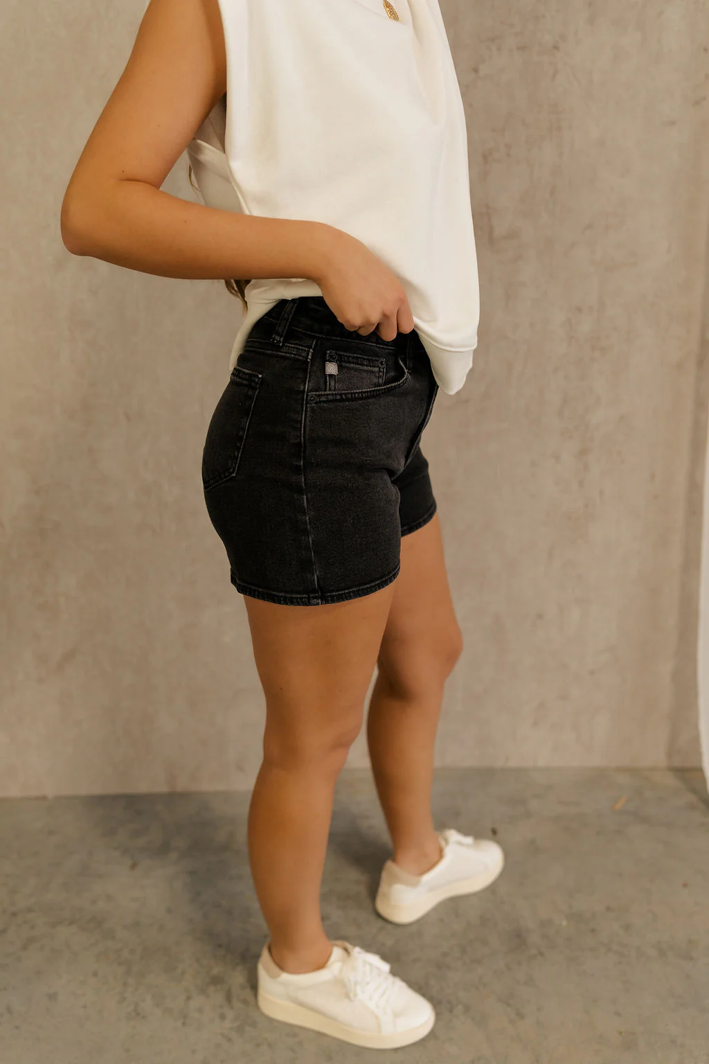 Ava Washed Black Denim Shorts - Image 3
