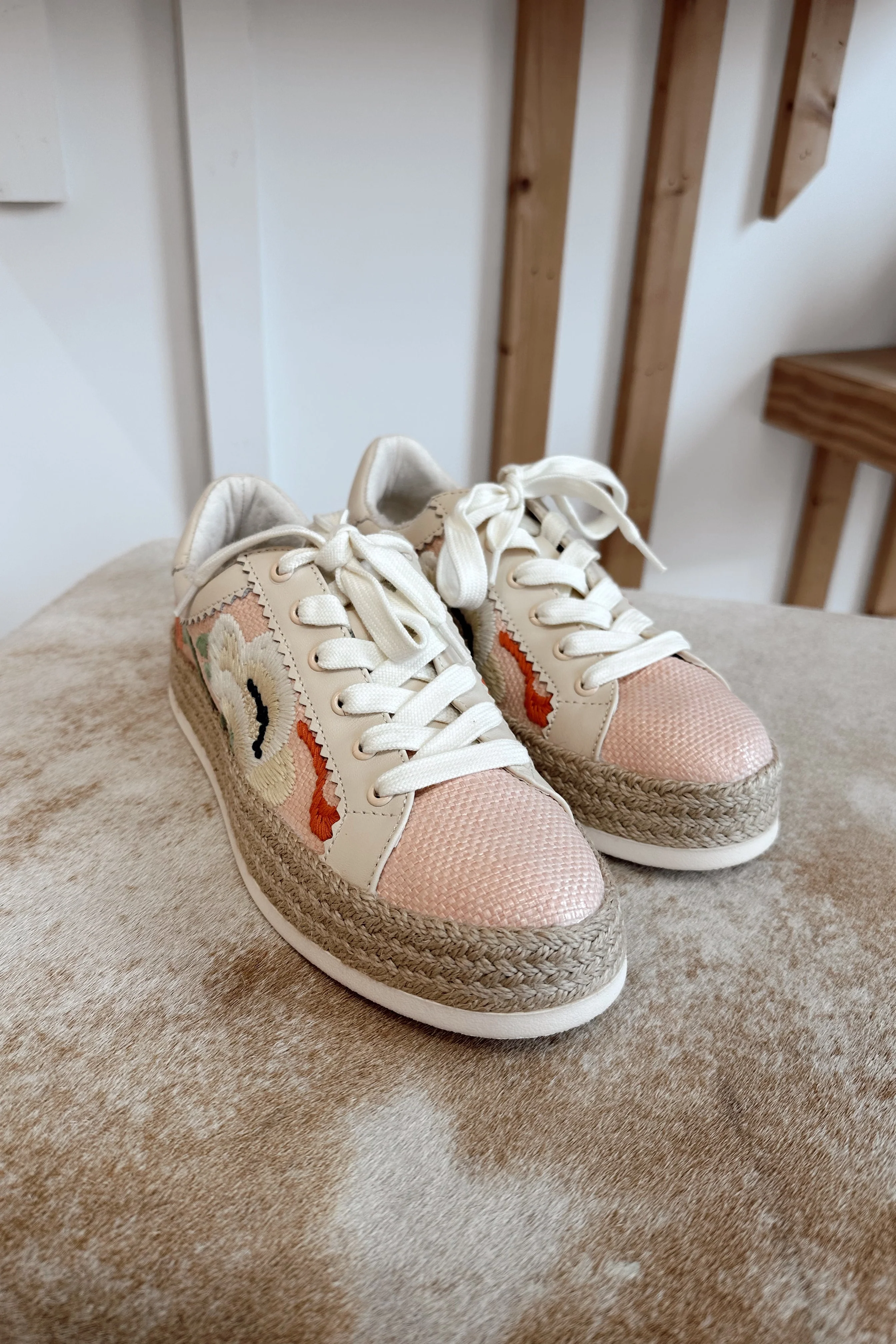 Dolce Vita Azalia Pink Floral Raffia Sneaker - Image 10