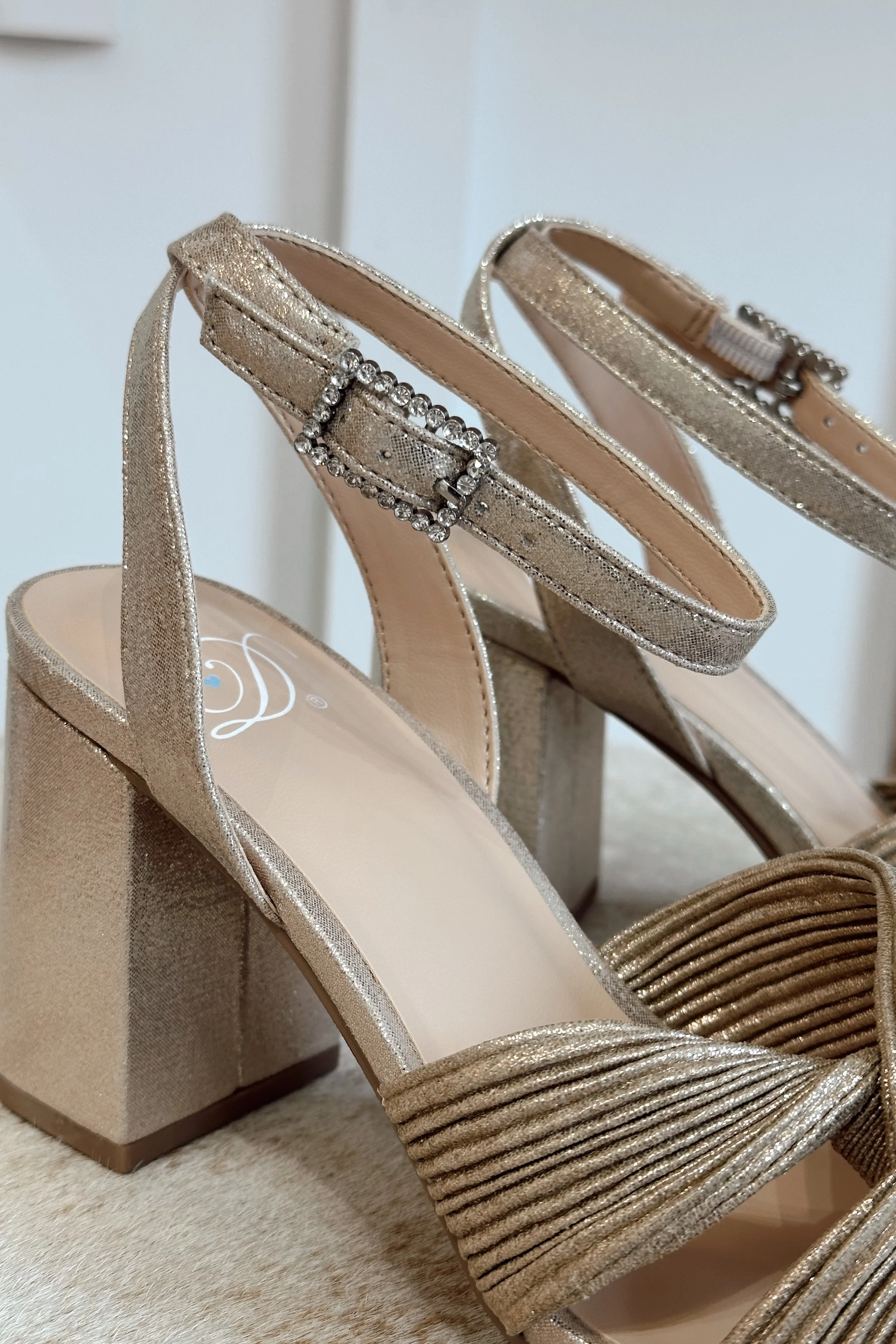 Baron Gold Twist Strap Block Heel - Image 5