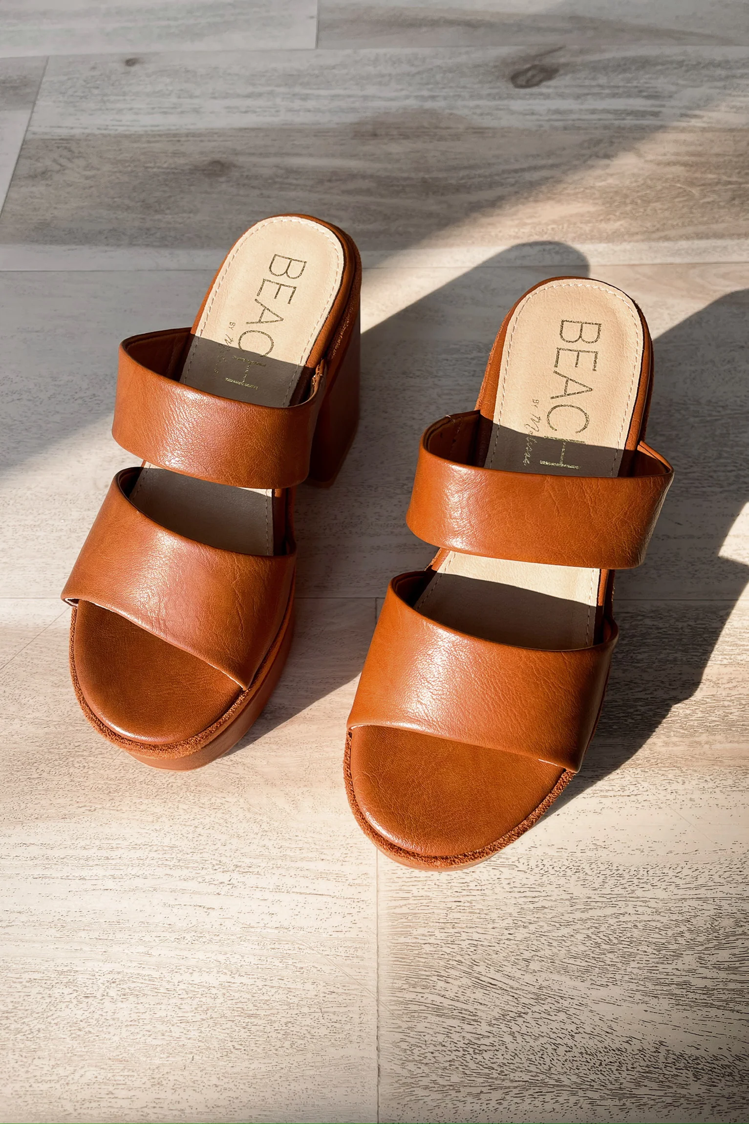 Beach by Matisse Graham Cognac Platform Sandal - Image 11