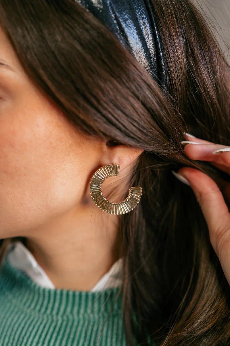 Bella Gold Groove Open Hoops