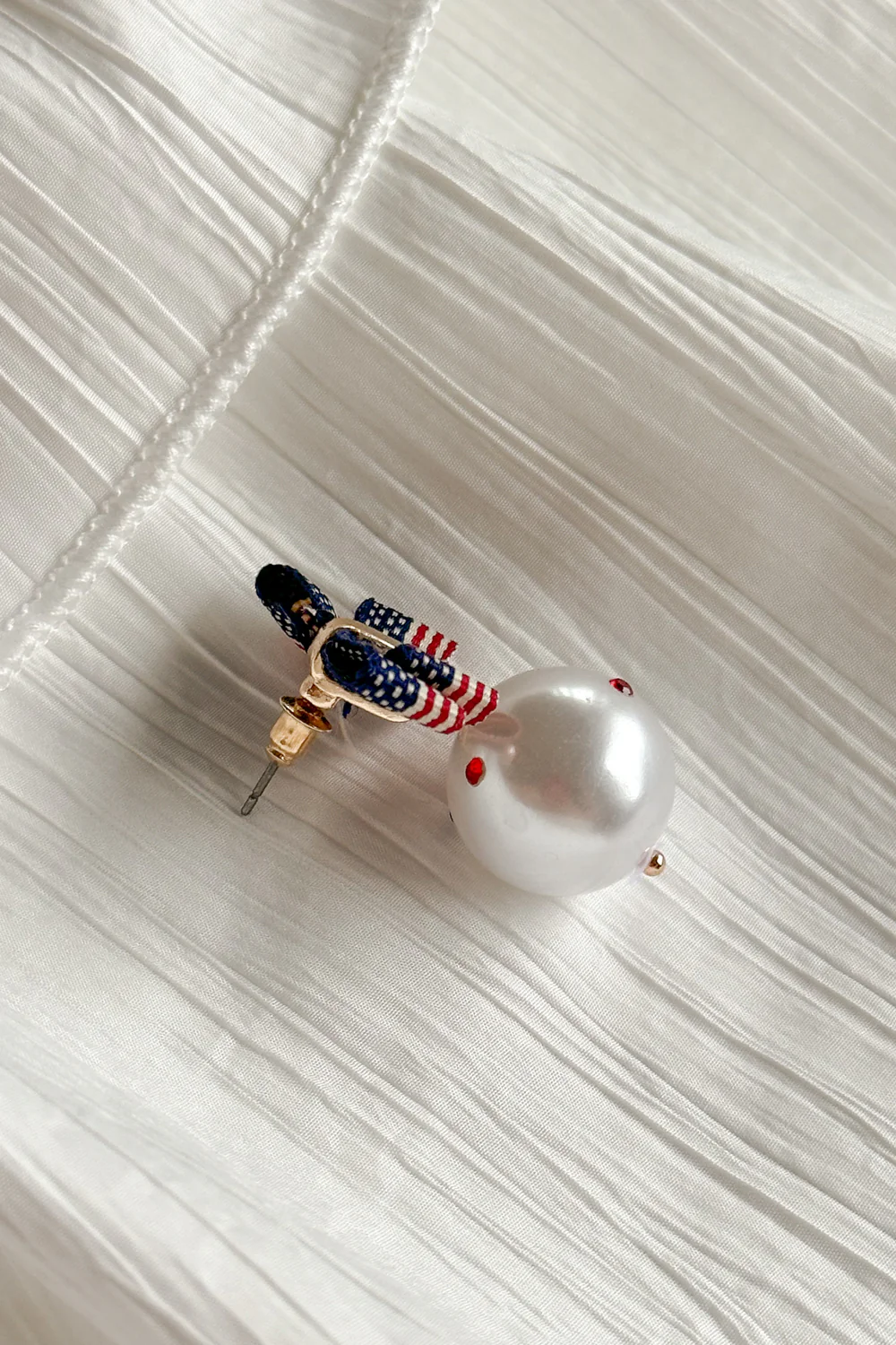 Betsy Red, White, & Blue Pearl Earrings - Image 4