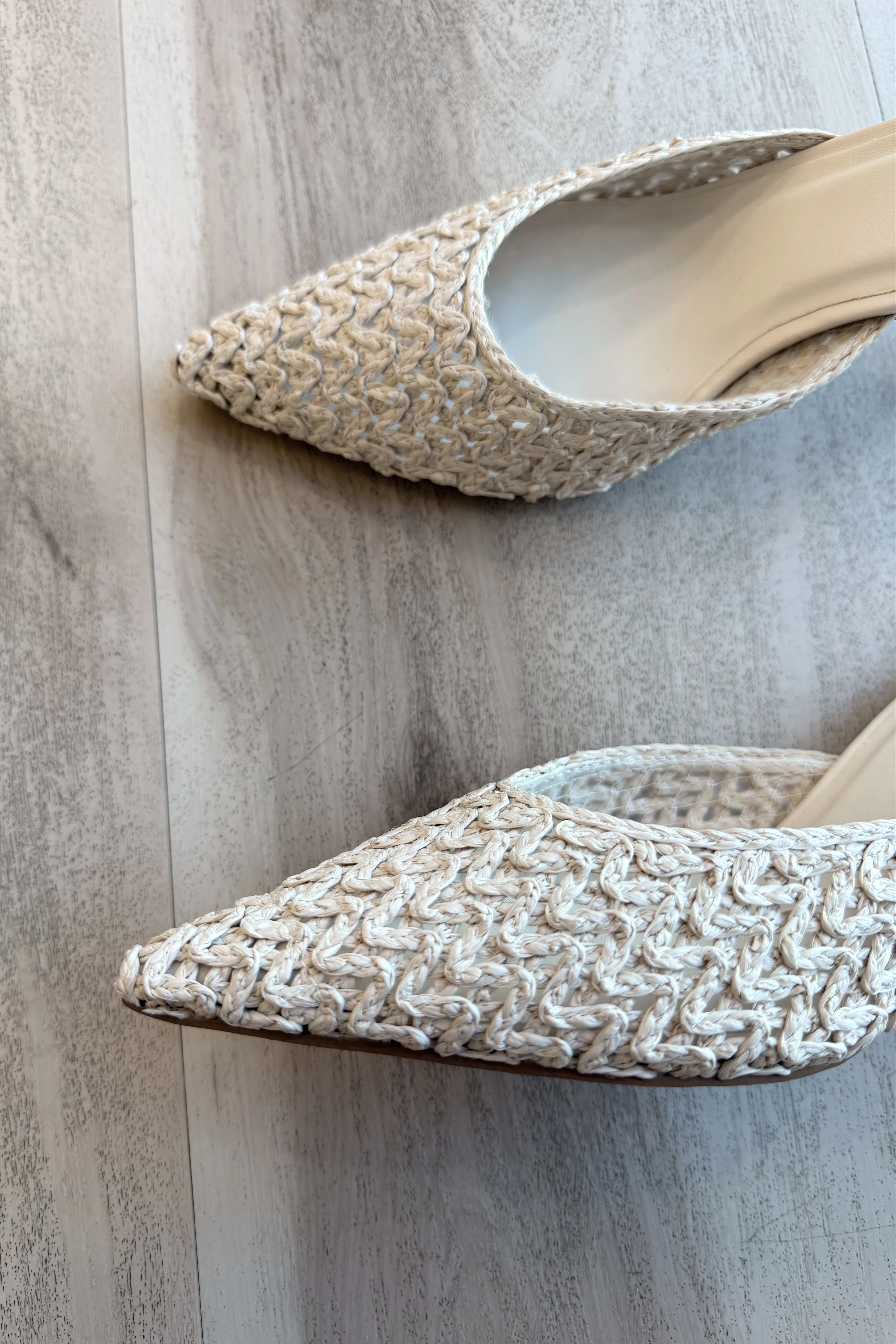Billini Garnette Cream Pointed Toe Heel - Image 4