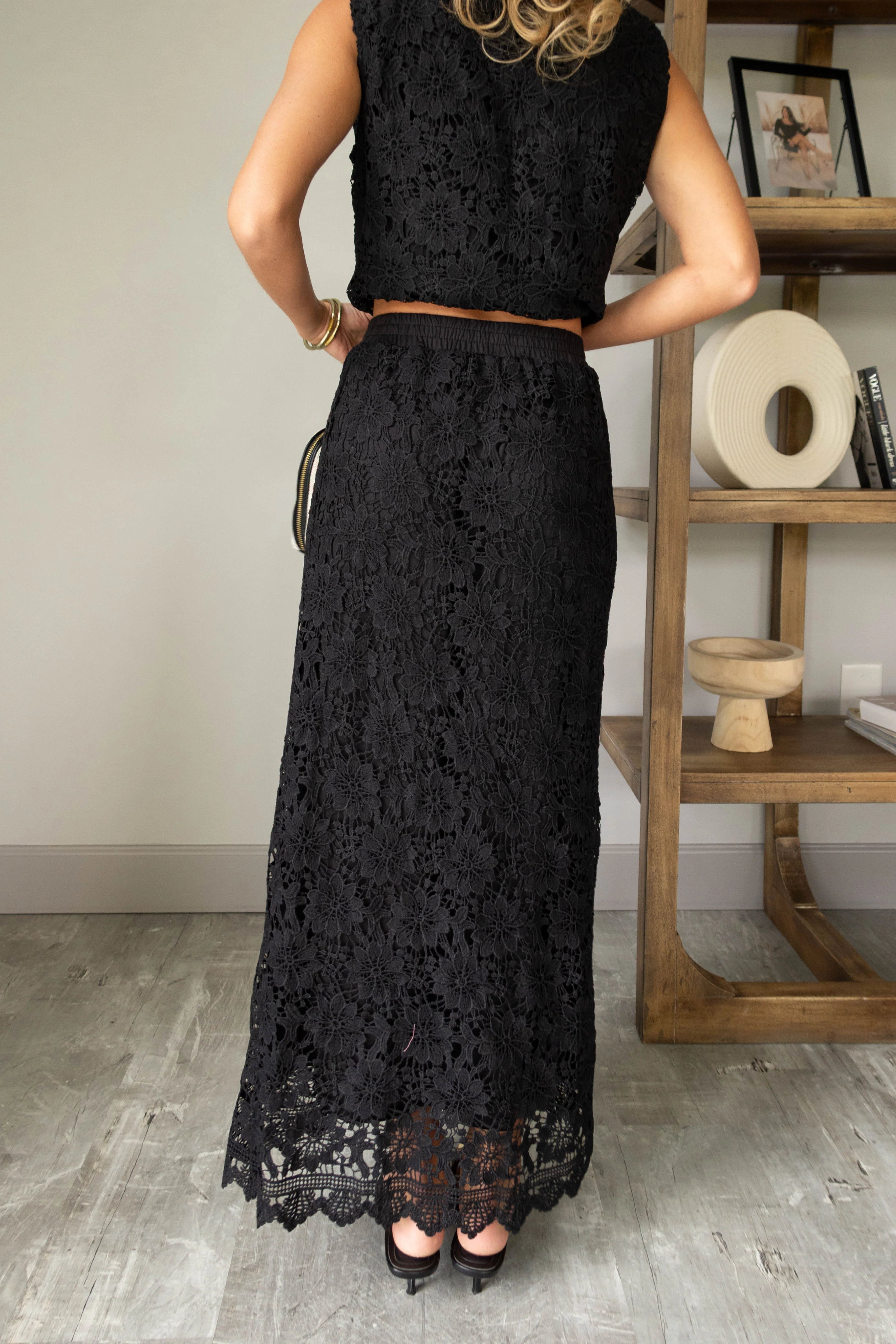 Lyra Black Floral Lace Skirt - Image 4