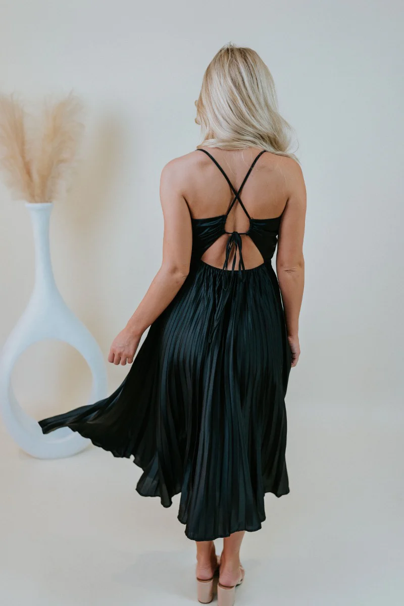 Stealing Hearts Midi Dress - Image 6