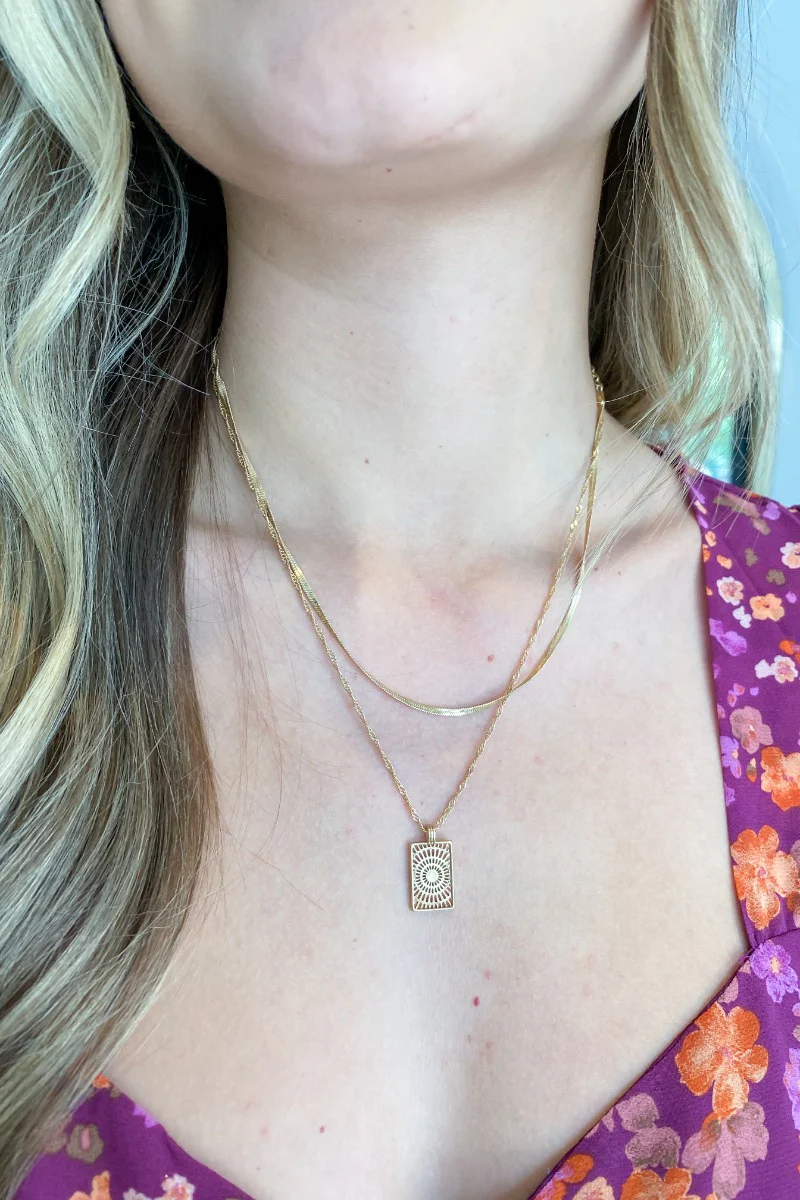 Simple Reminder Necklace in Gold