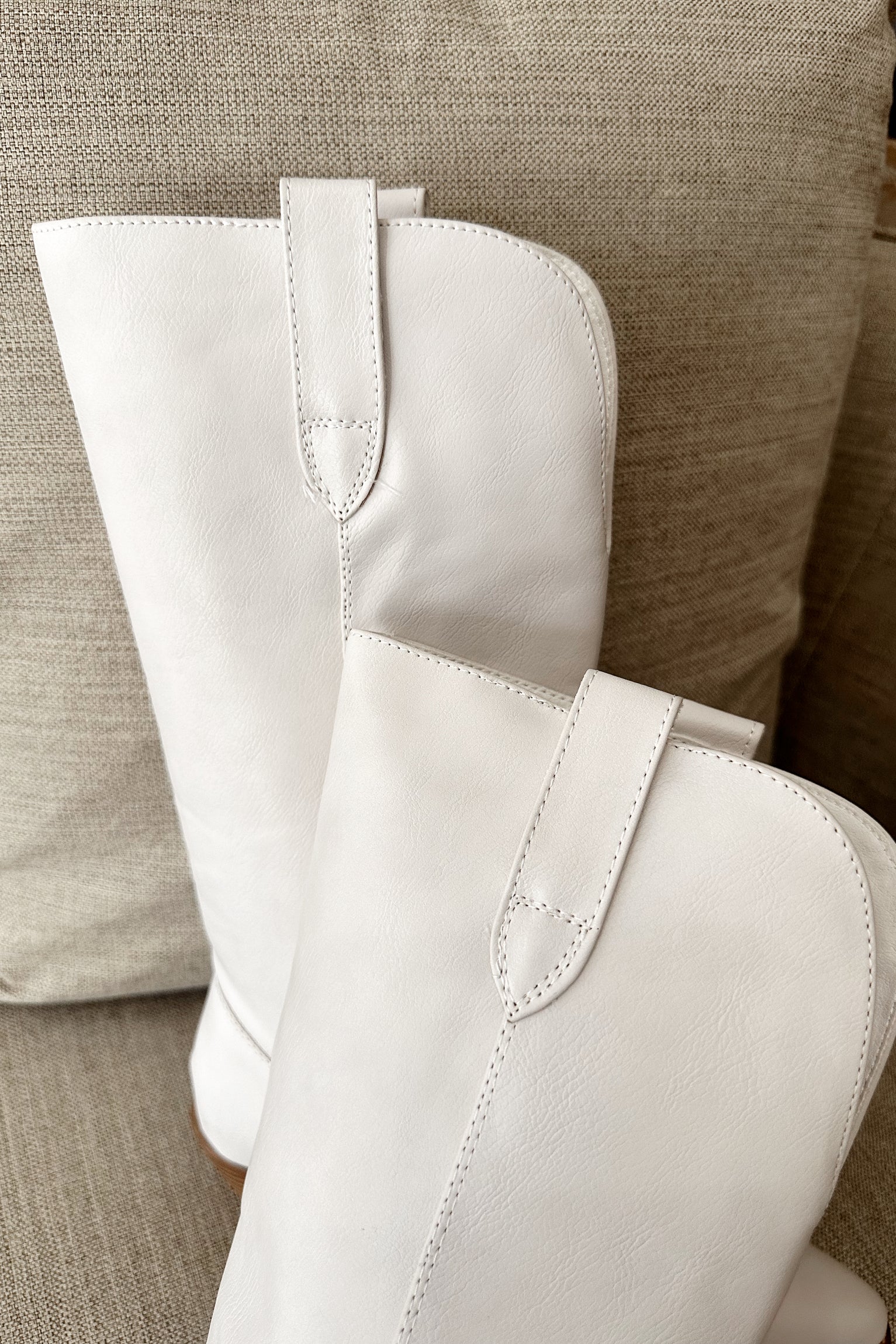 Matisse Bodhi Distressed White Western Boot - Image 5