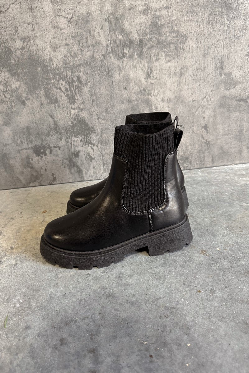 Bronx Black Ankle Booties - Image 4