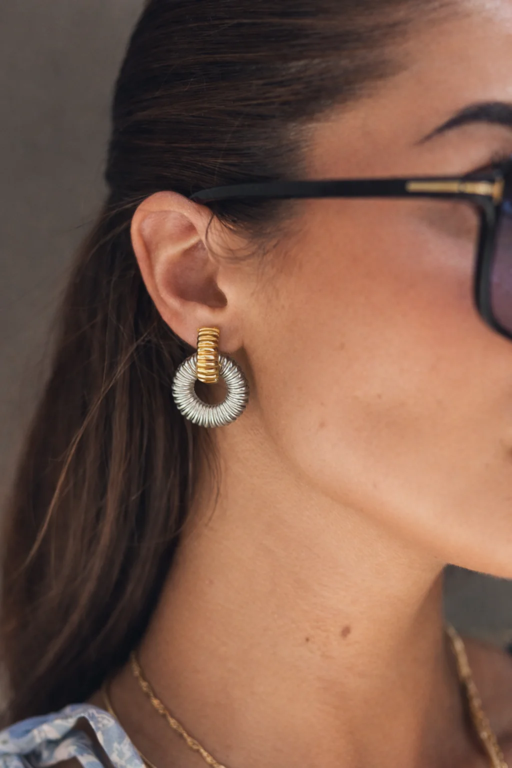 Brynlee Silver & Gold Ribbed Dangle Earring - Image 2