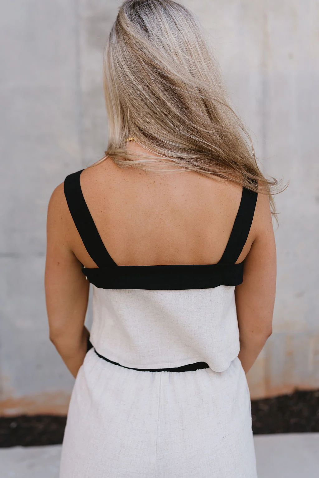 Caroline Oatmeal & Black Linen Tank Top - Image 8