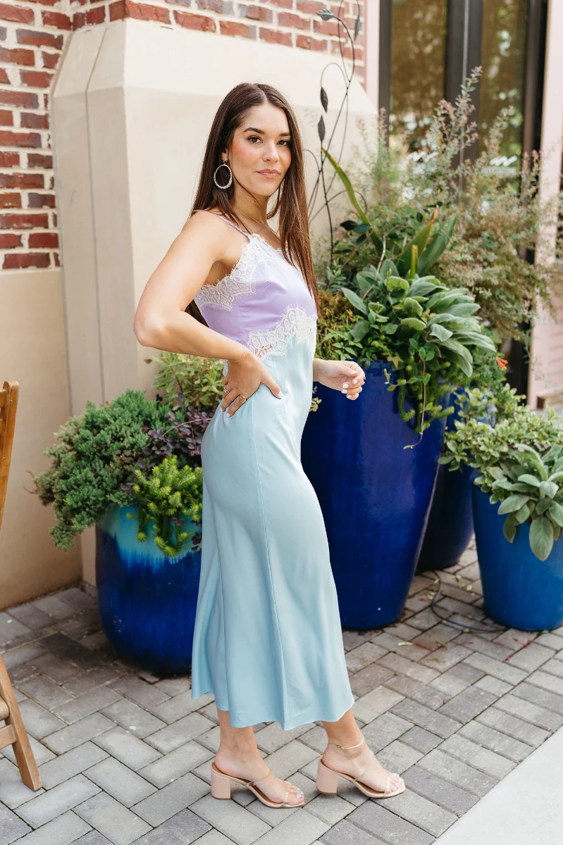 Catching Feelings Midi Dress - Image 3