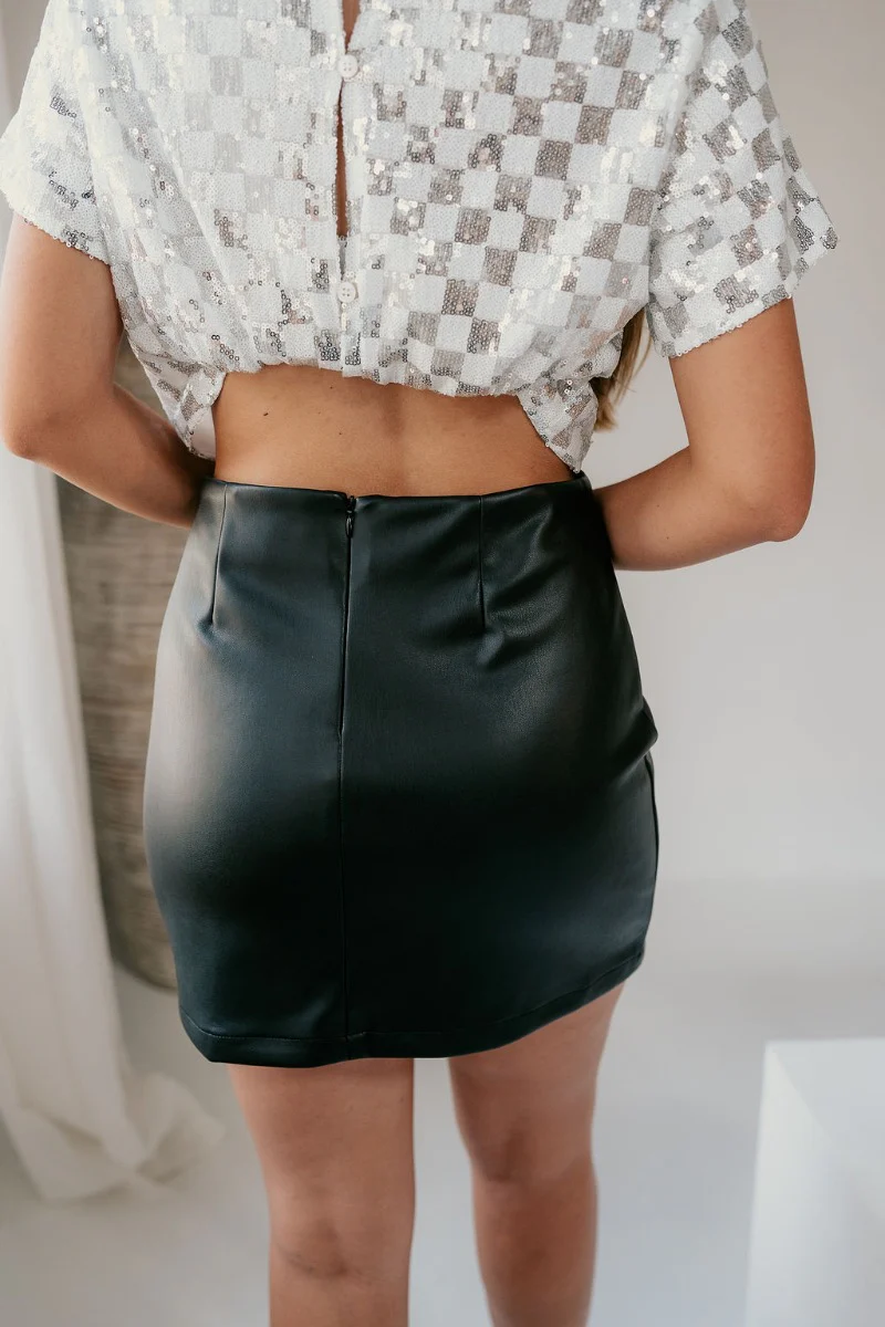 Chelsea Black Faux Leather Slit Mini Skirt - Image 6