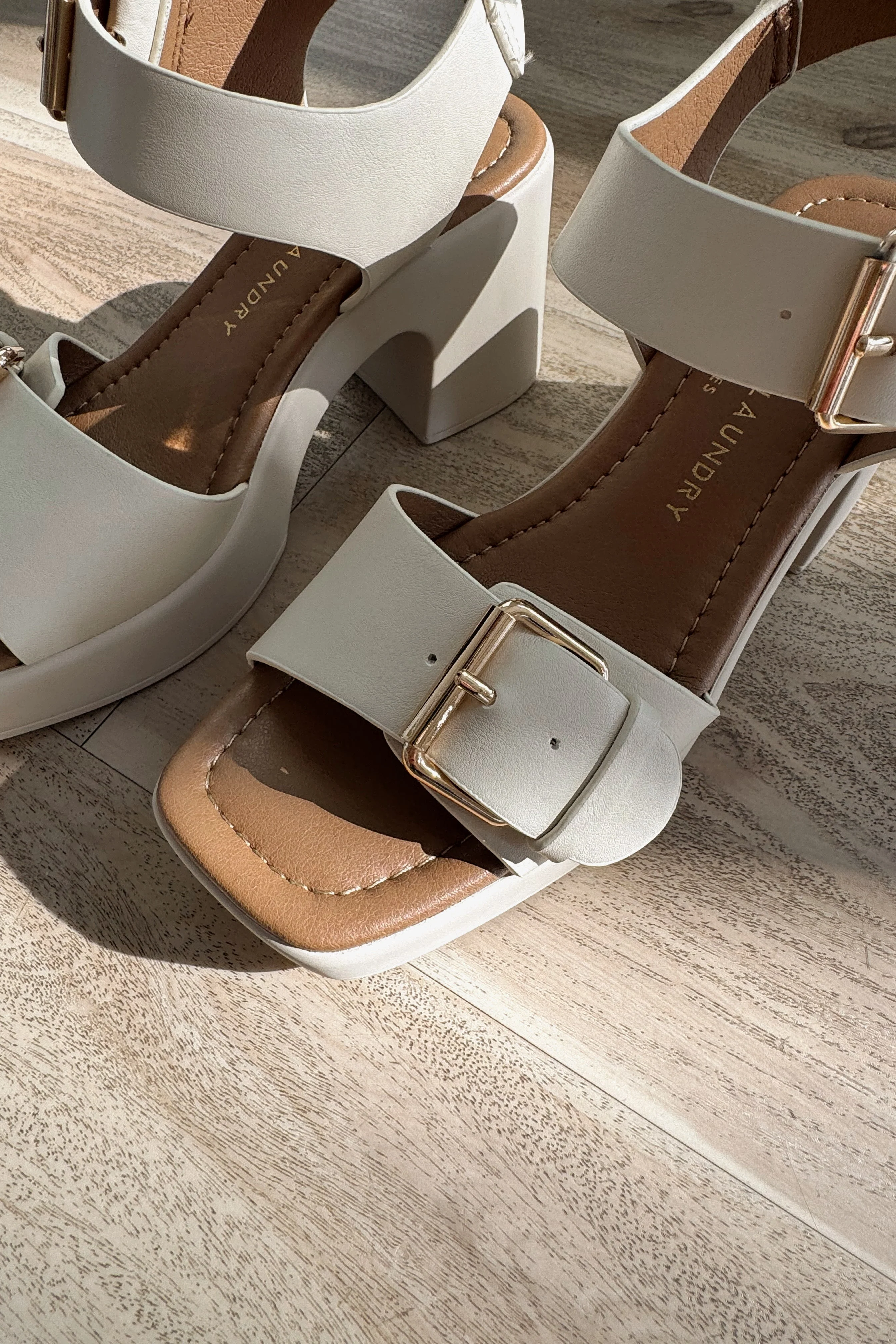 Chinese Laundry Drew Smooth Cream & Gold Heel - Image 9