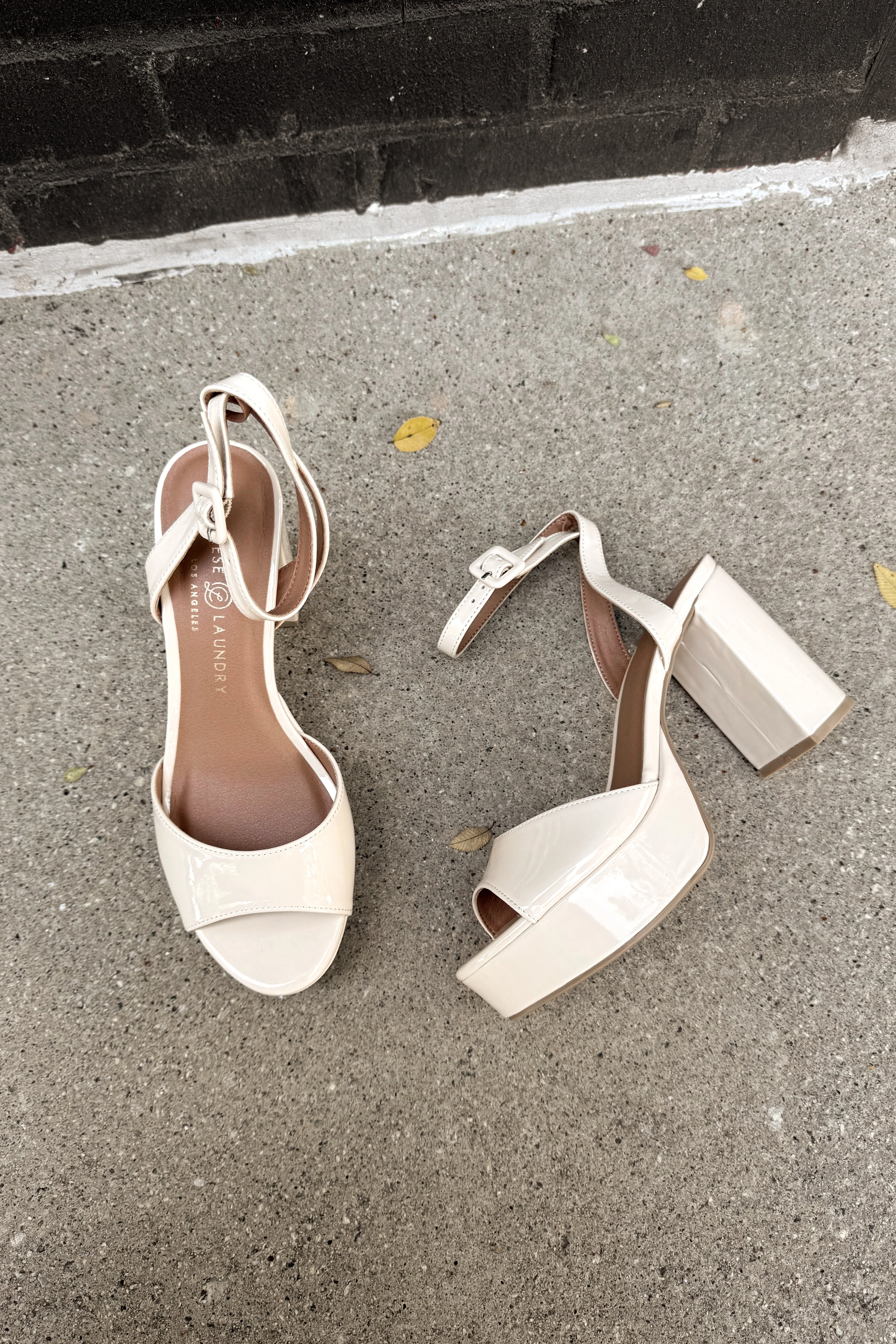 Chinese Laundry Theresa Bone Patent Platform Heel - Image 5