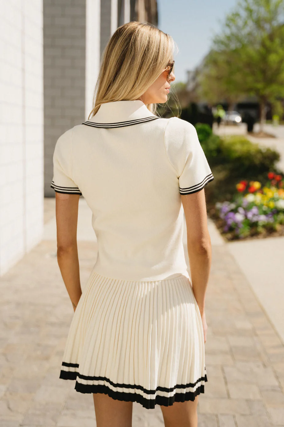 Chloe Cream & Black Collar Short Sleeve Top - Image 5