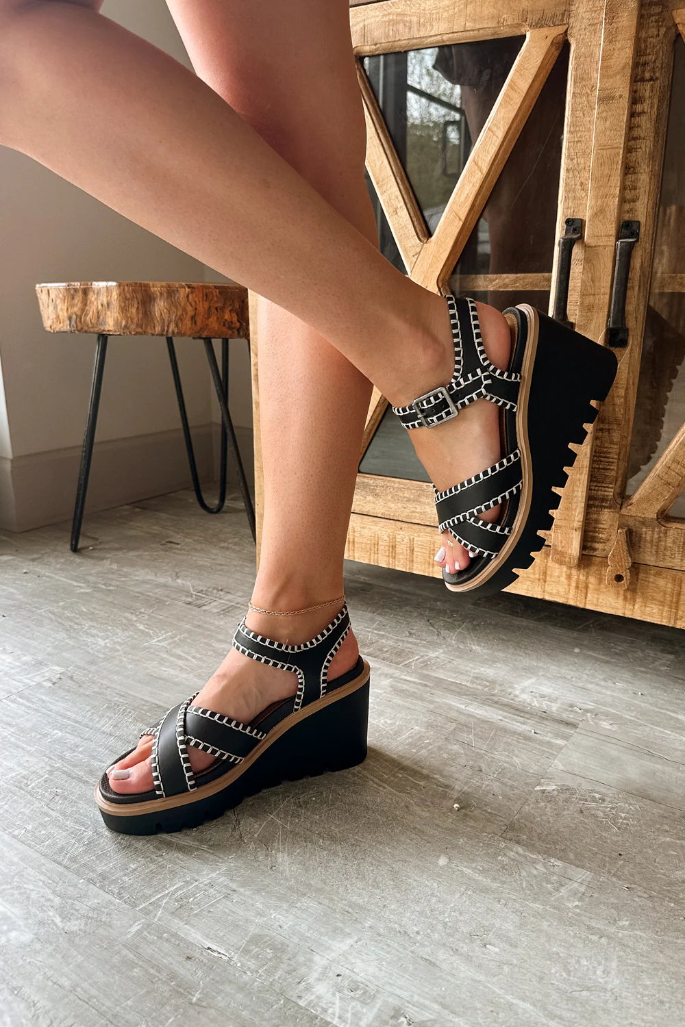 Cienna Wedge Sandal in Black & Natural - Image 2