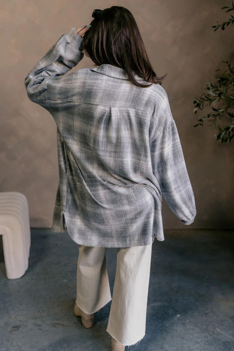 Clara Grey Plaid Knit Long Sleeve Shacket - Image 9