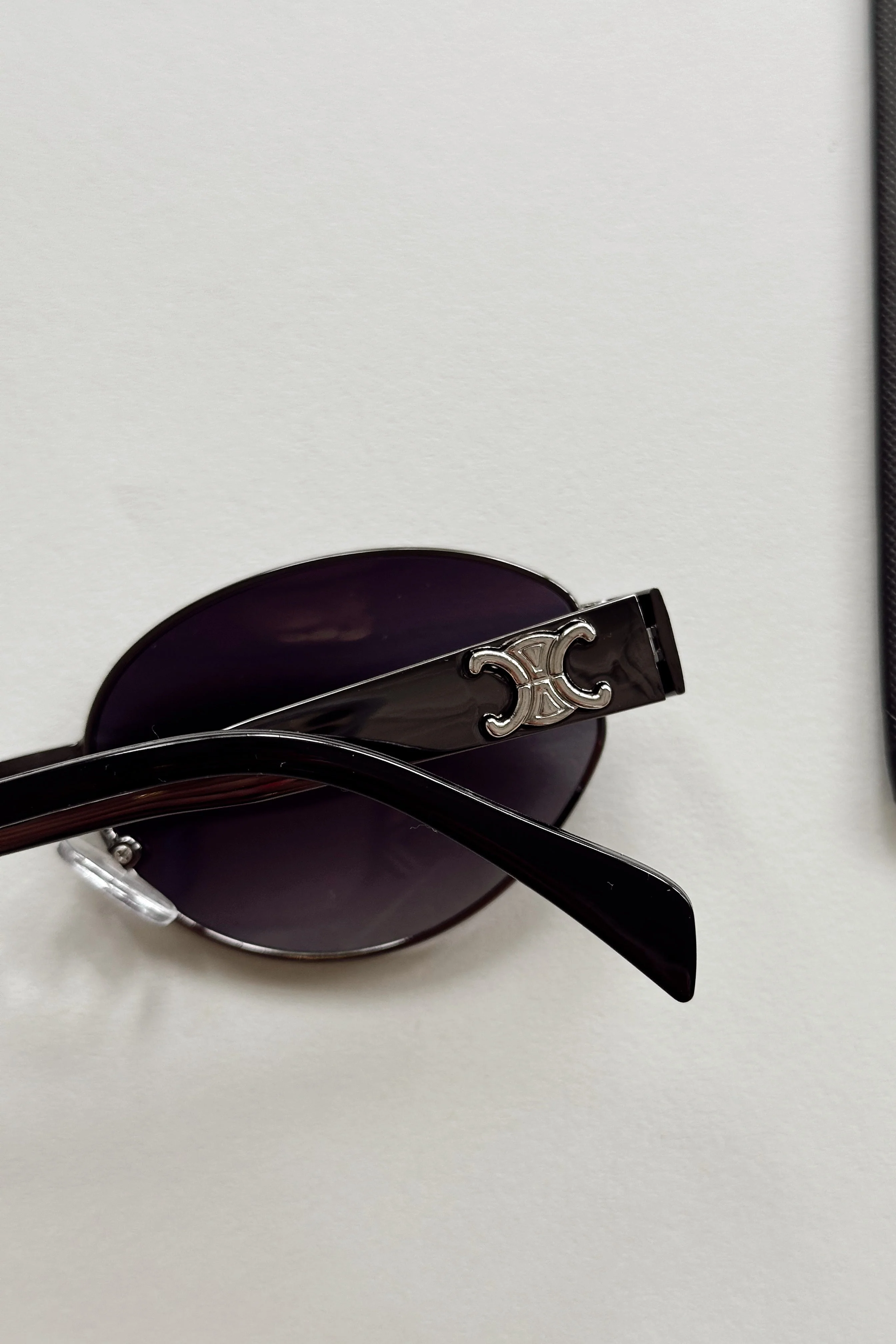 Clarissa Sunglasses in Black - Image 3