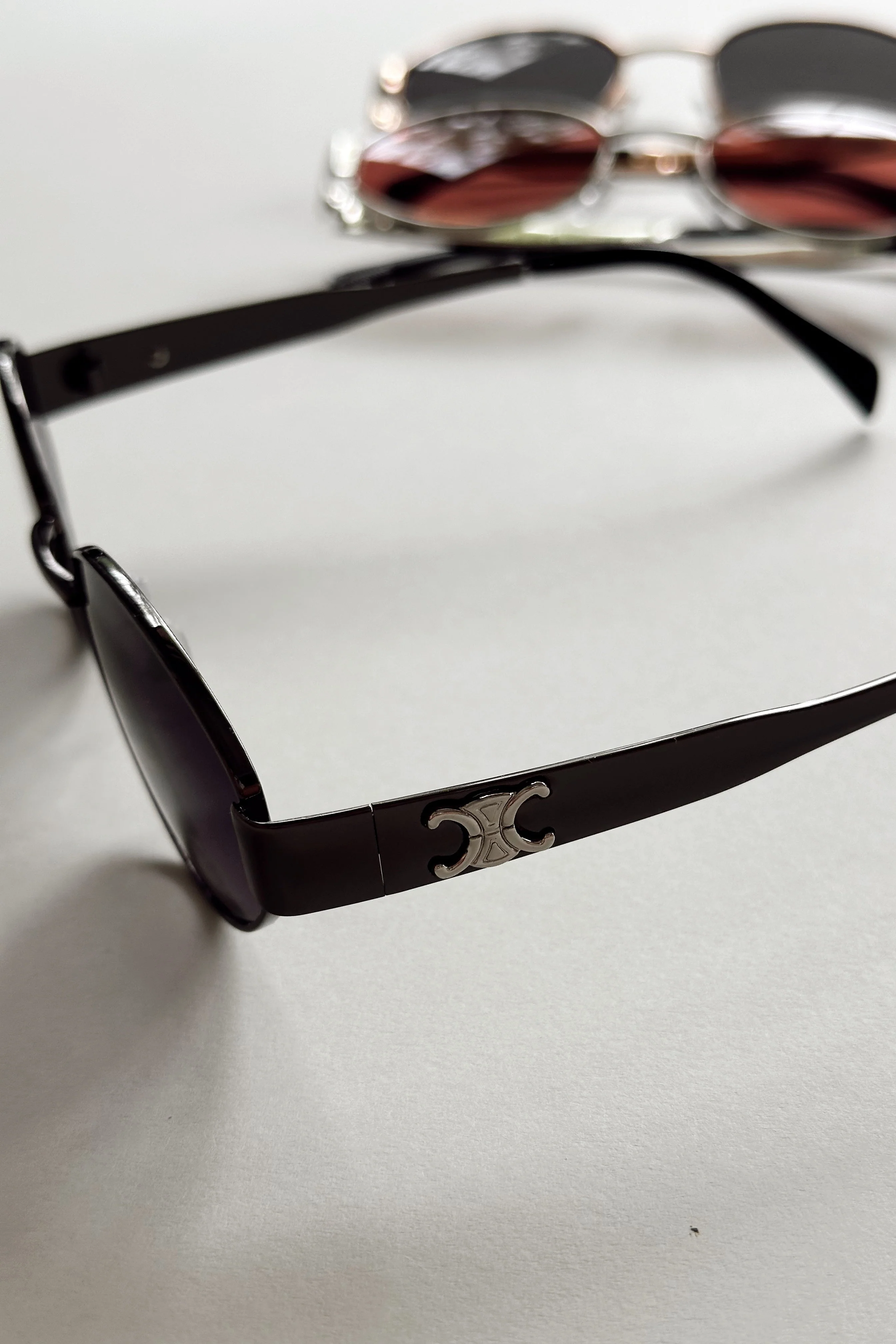 Clarissa Sunglasses in Black - Image 5