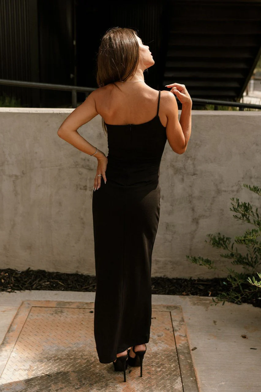 Ella Black & White One-Shoulder Strap Midi Dress - Image 4