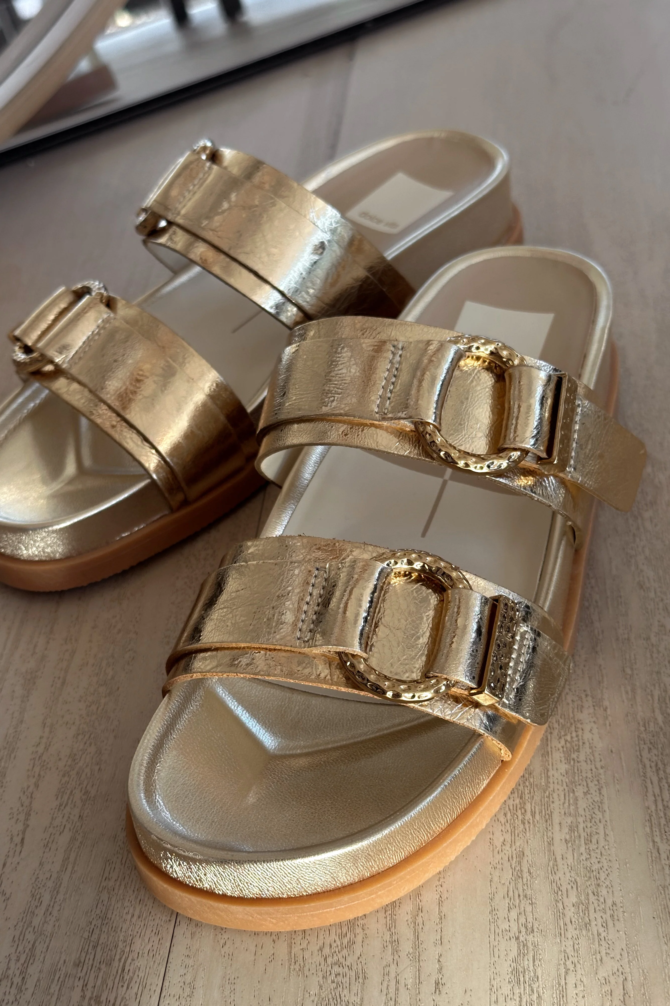 Dolce Vita Soya Gold Distressed Leather Sandal - Image 3