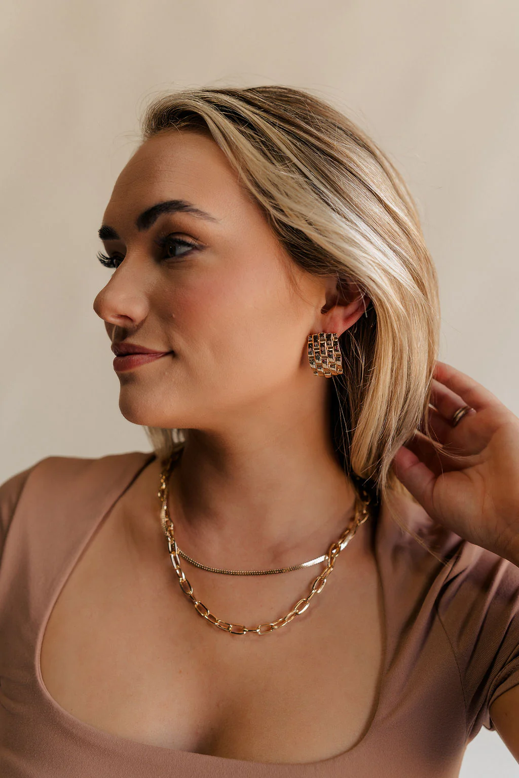 Eliana Gold Woven Stud Earring - Image 2