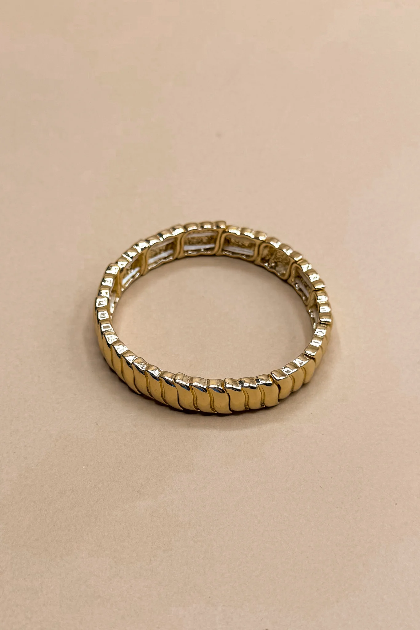 Eliza Gold Ribbed Wave Stretchy Bracelet
