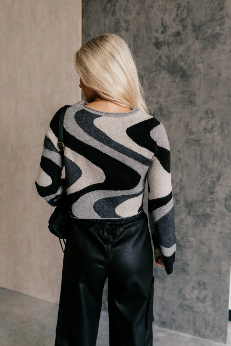 Elsie Black & Grey Swirl Cropped Sweater - Image 6