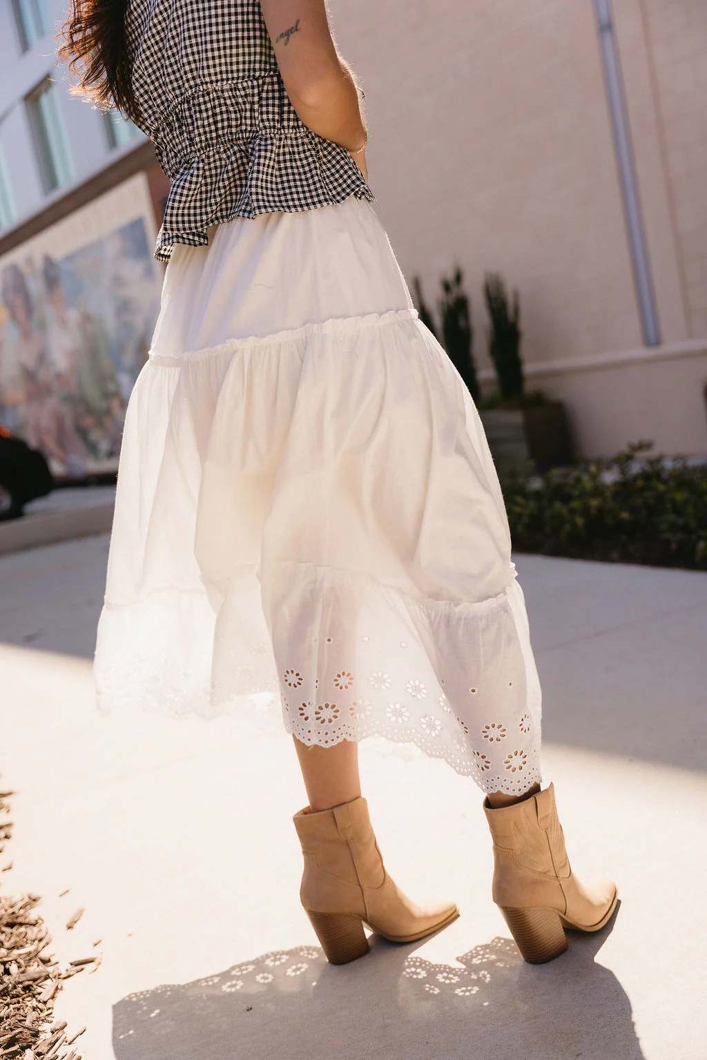 Everlee White Eyelet Midi Skirt - Image 3