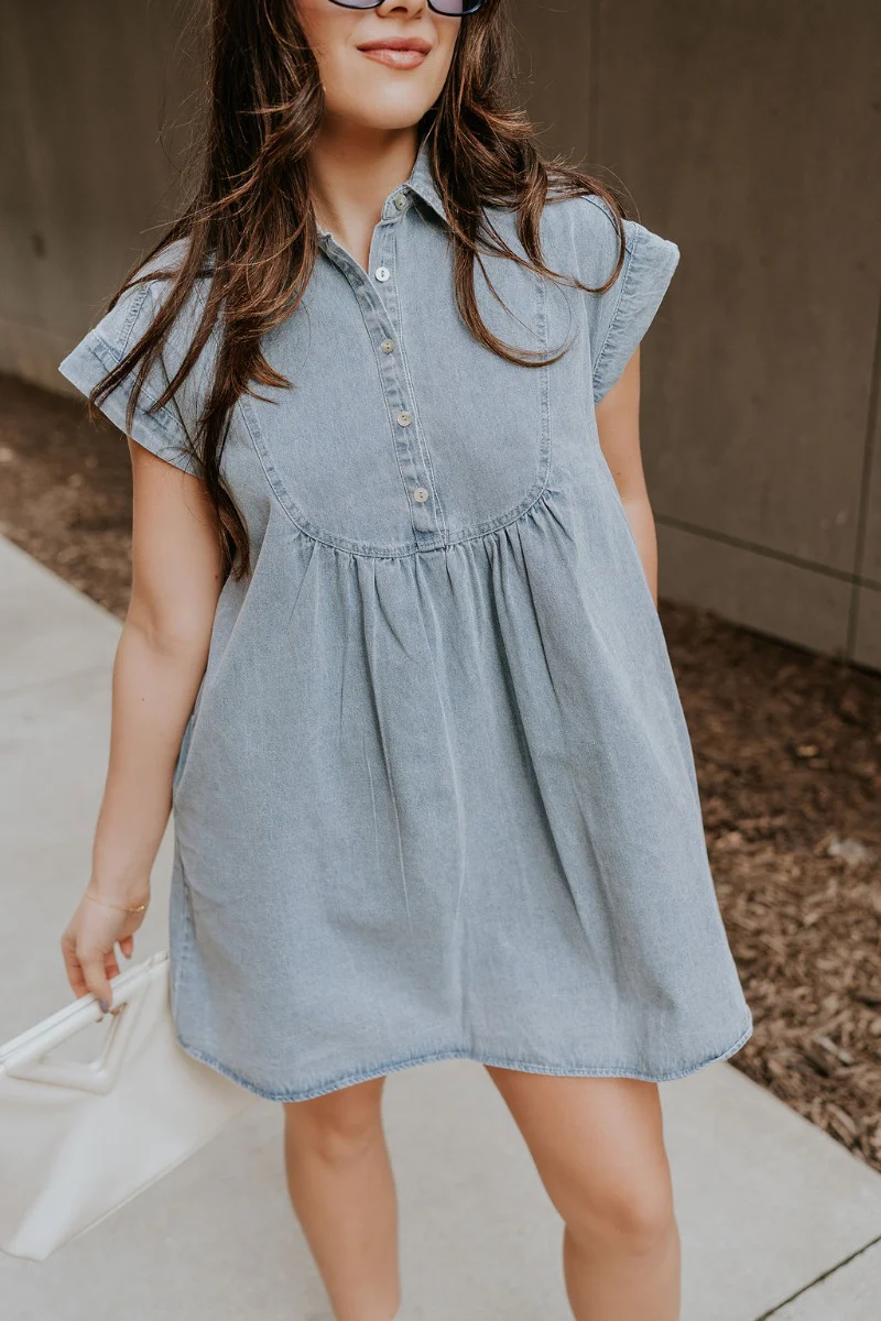 Everly Denim Short Sleeve Buttoned Dress - Image 4