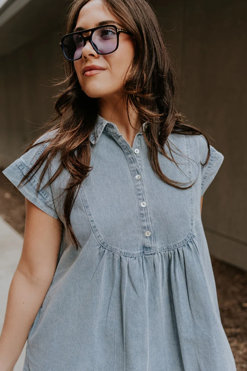 Everly Denim Short Sleeve Buttoned Dress - Image 5