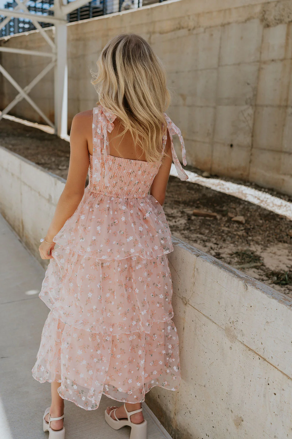 Evie Peach Blush Floral Tiered Midi Dress - Image 5