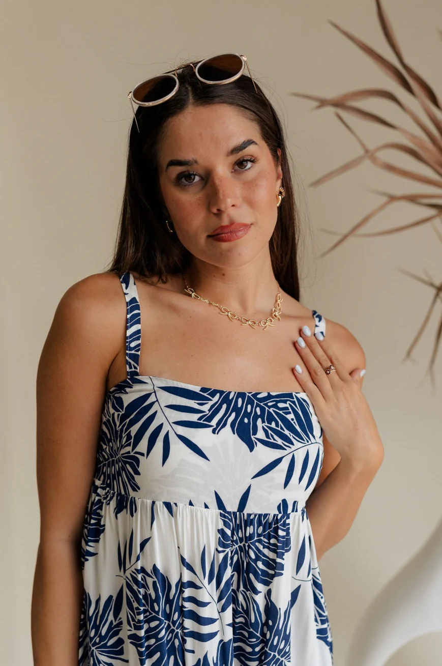 Faith Gold Ribbed Bows Necklace - Image 2