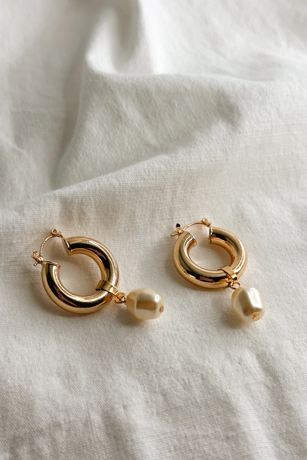 Patricia Gold Hoop Pearl Dangle Earring - Image 5
