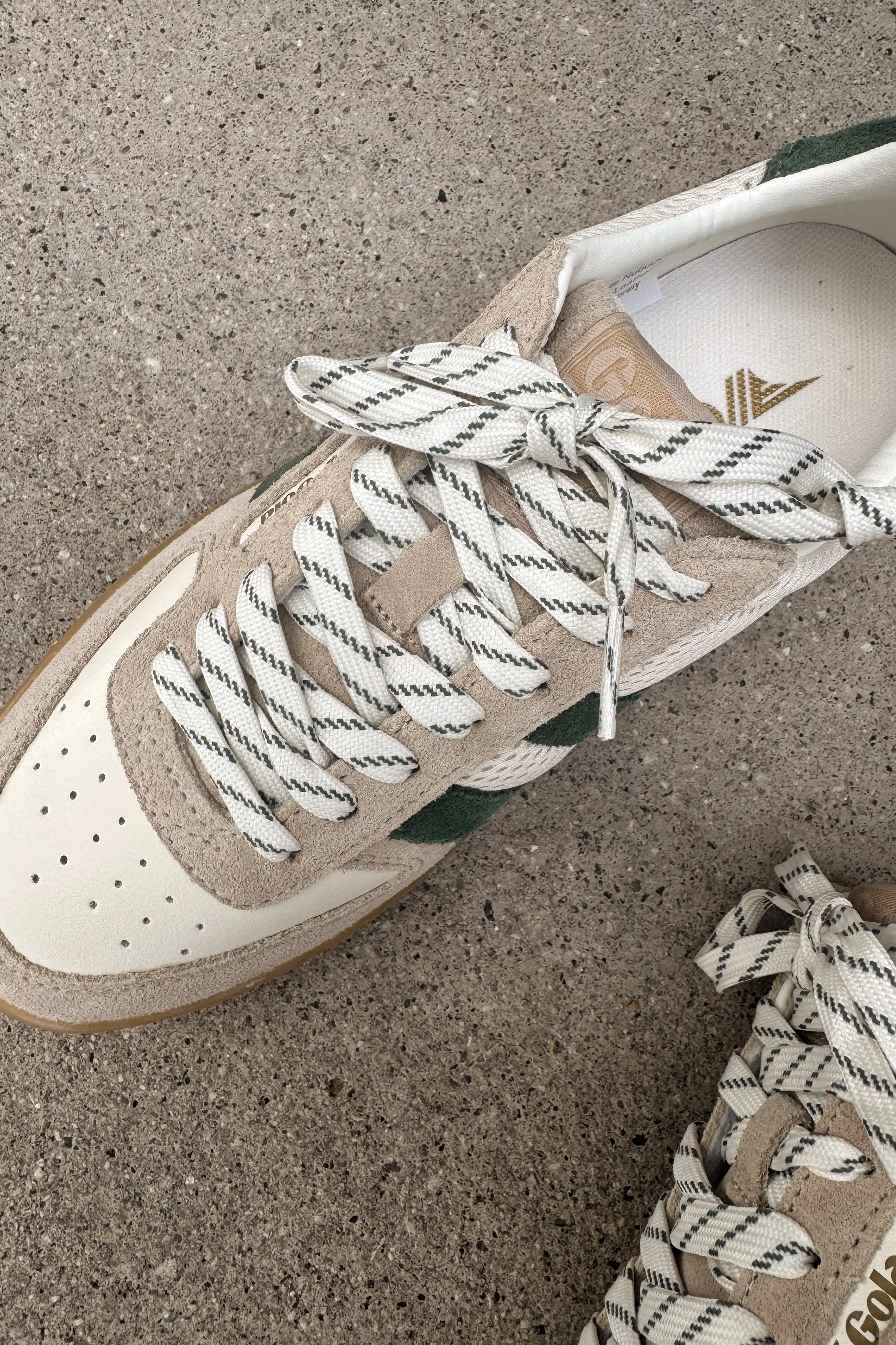 Gola Hawk Trainer Off White & Evergreen Sneaker - Image 9