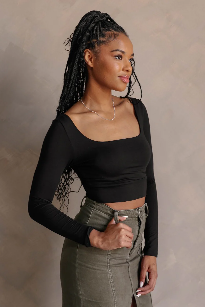 Greta Black Basic Long Sleeve Crop Top - Image 3