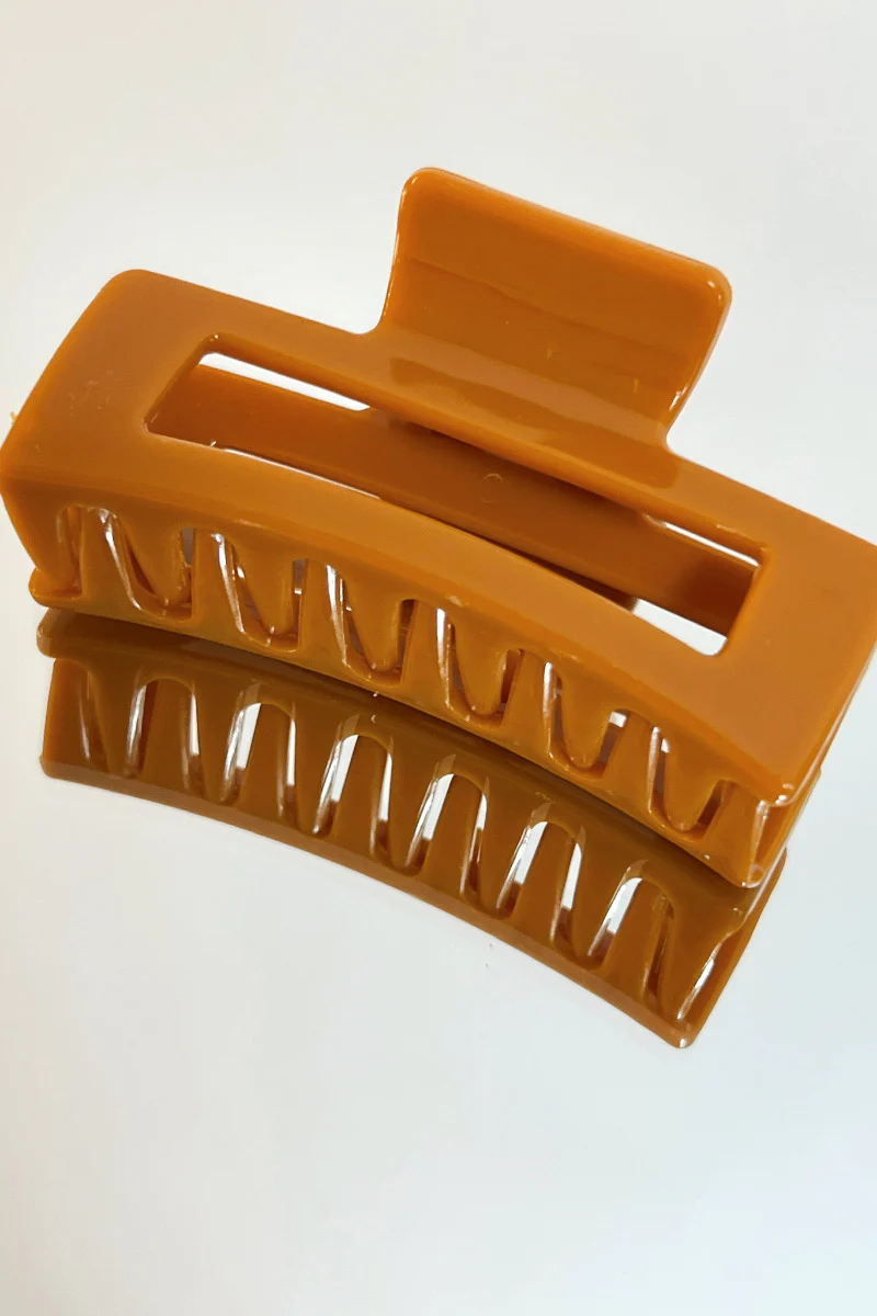 Harper Hair Clip in Cognac