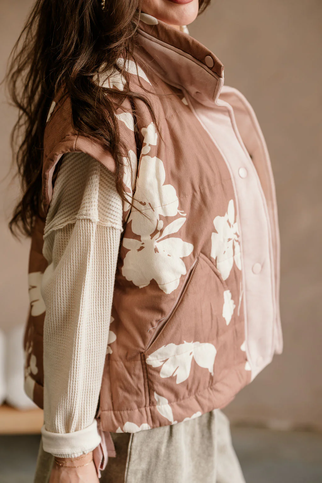 Harper Taupe & Dusty Pink Floral Vest - Image 7