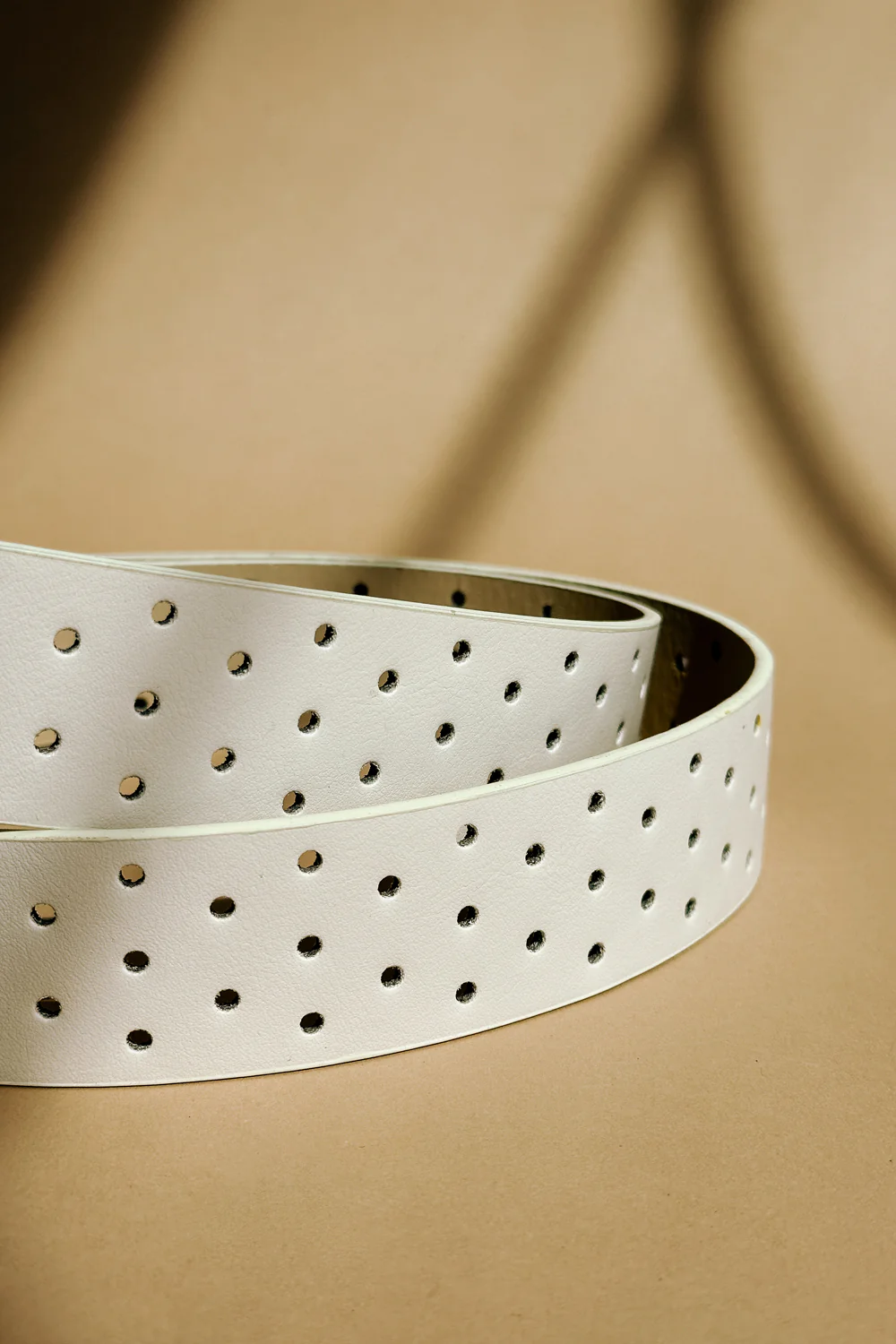 Harper White & Silver Buckle Belt - Image 3