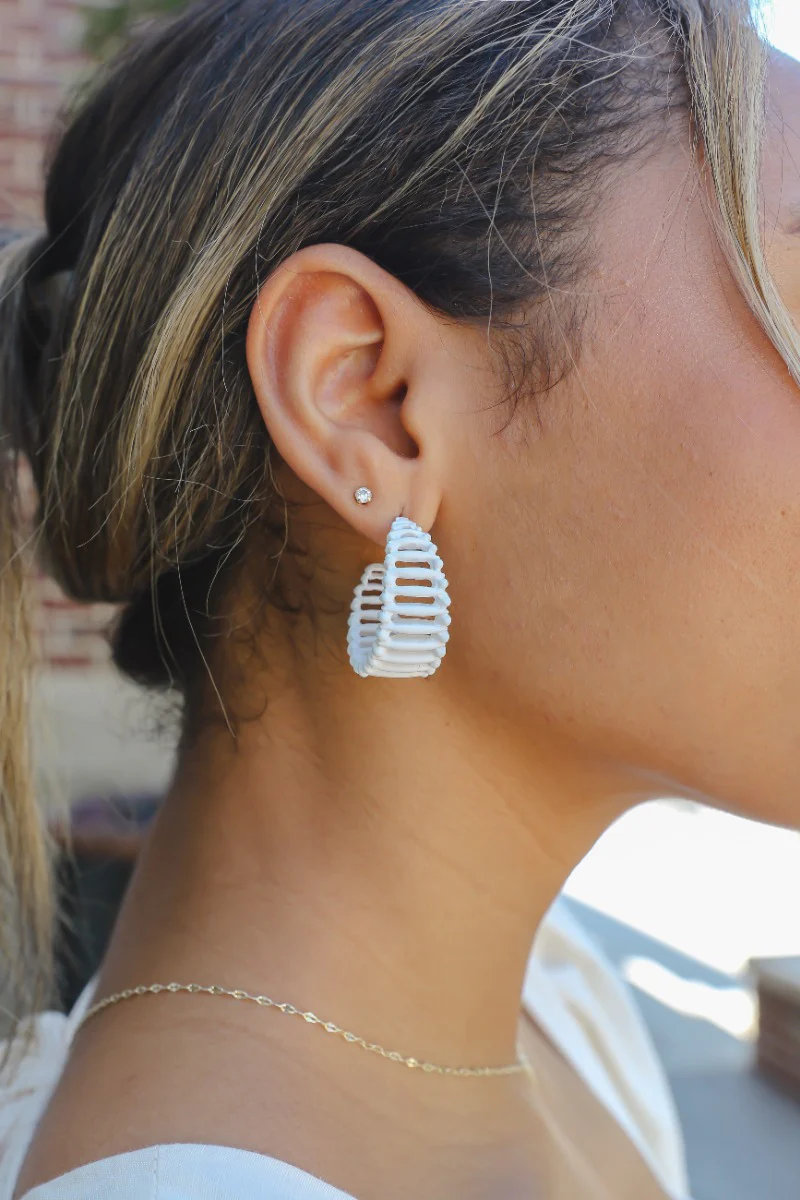 It's Simple Earring in White - Image 2