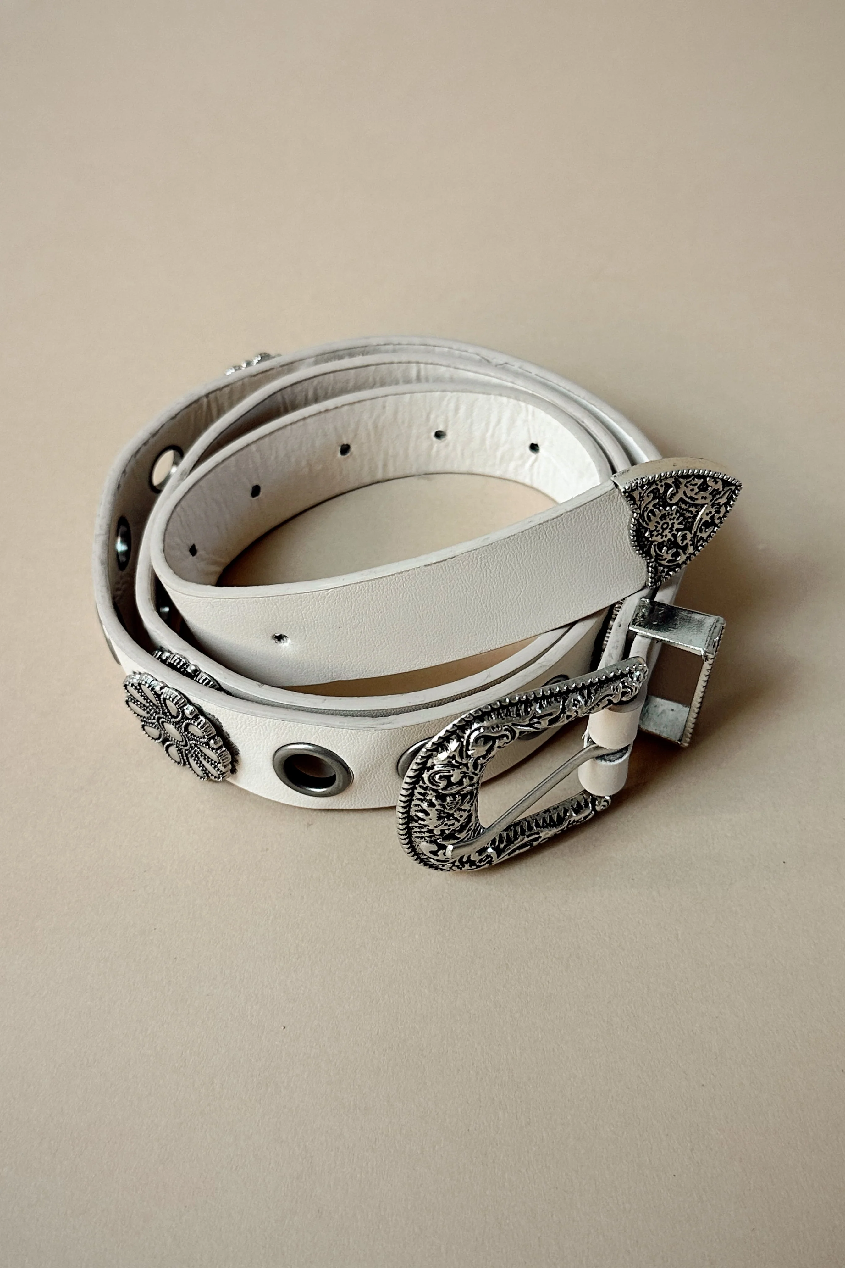 Alaina Ivory & Silver Floral Western Belt - Image 4