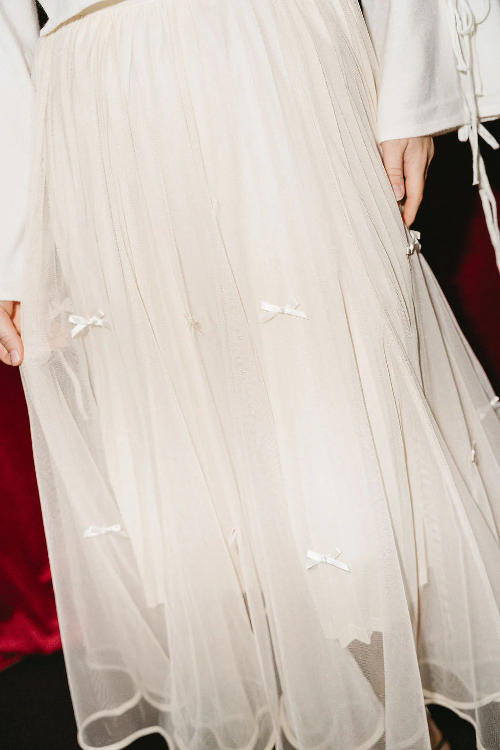 Ivy Cream Mesh Bow Midi Skirt - Image 4