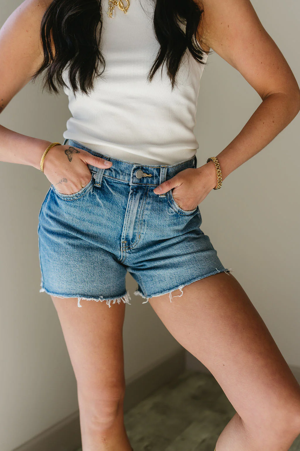Just USA Regan Medium Wash Denim Shorts - Image 3