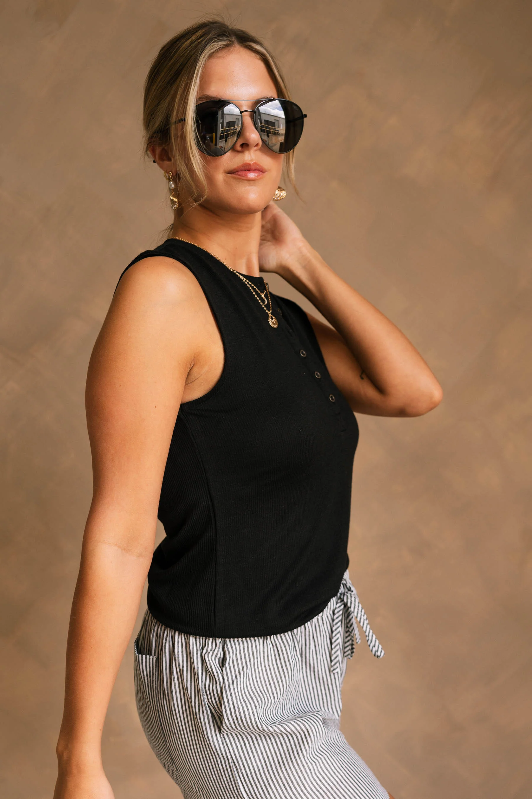 Kendall Black Quarter Button-Up Tank - Image 3