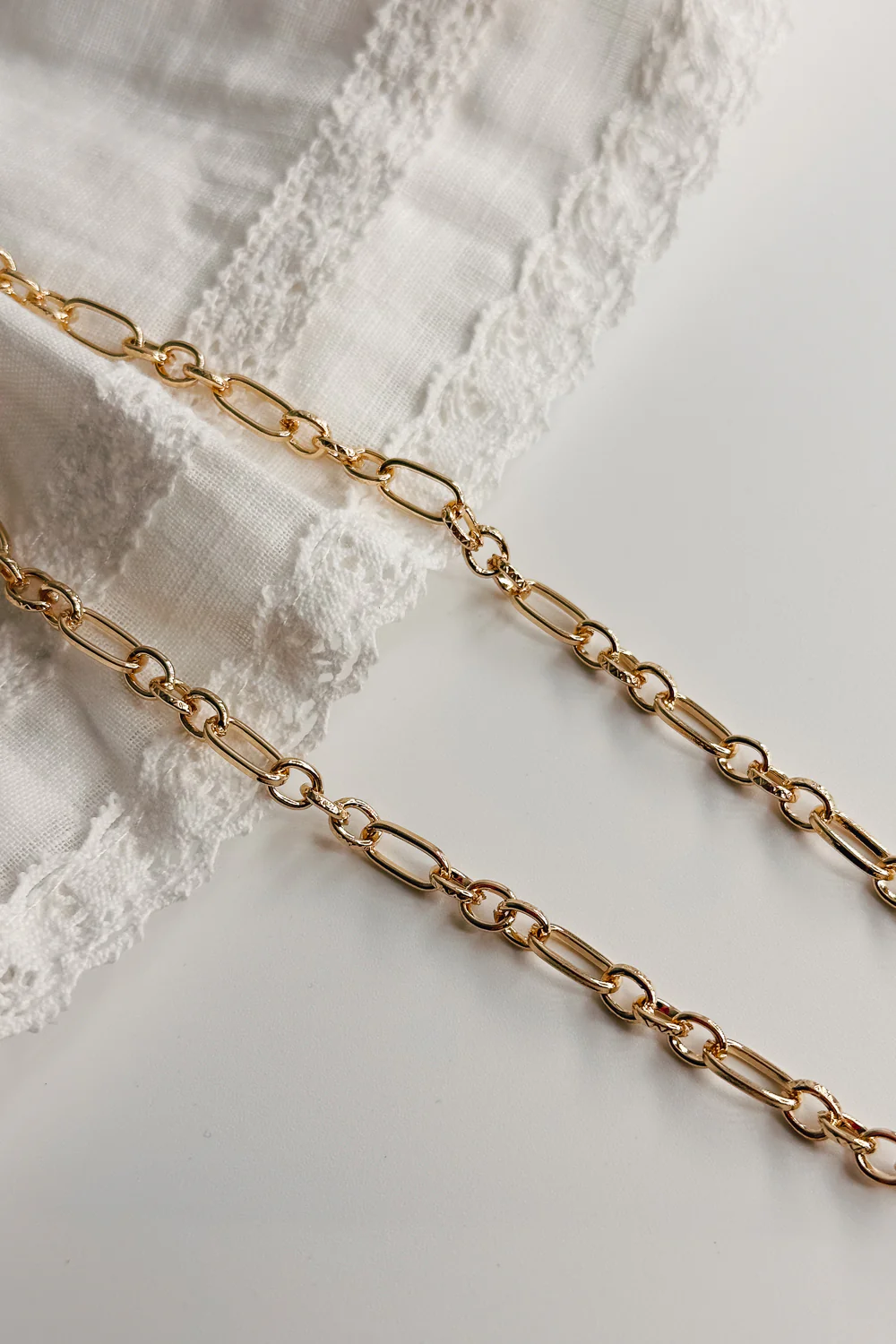 Kennedy Gold Chain Link Necklace - Image 4