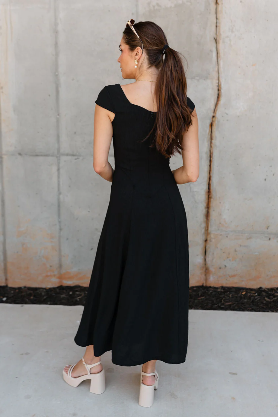 Keria Black Slit Midi Dress - Image 4