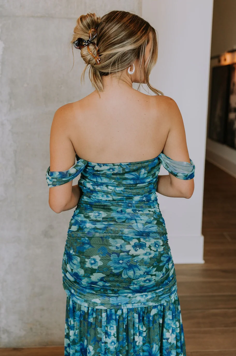 Khloe Blue & Green Floral Ruched Midi Dress - Image 5